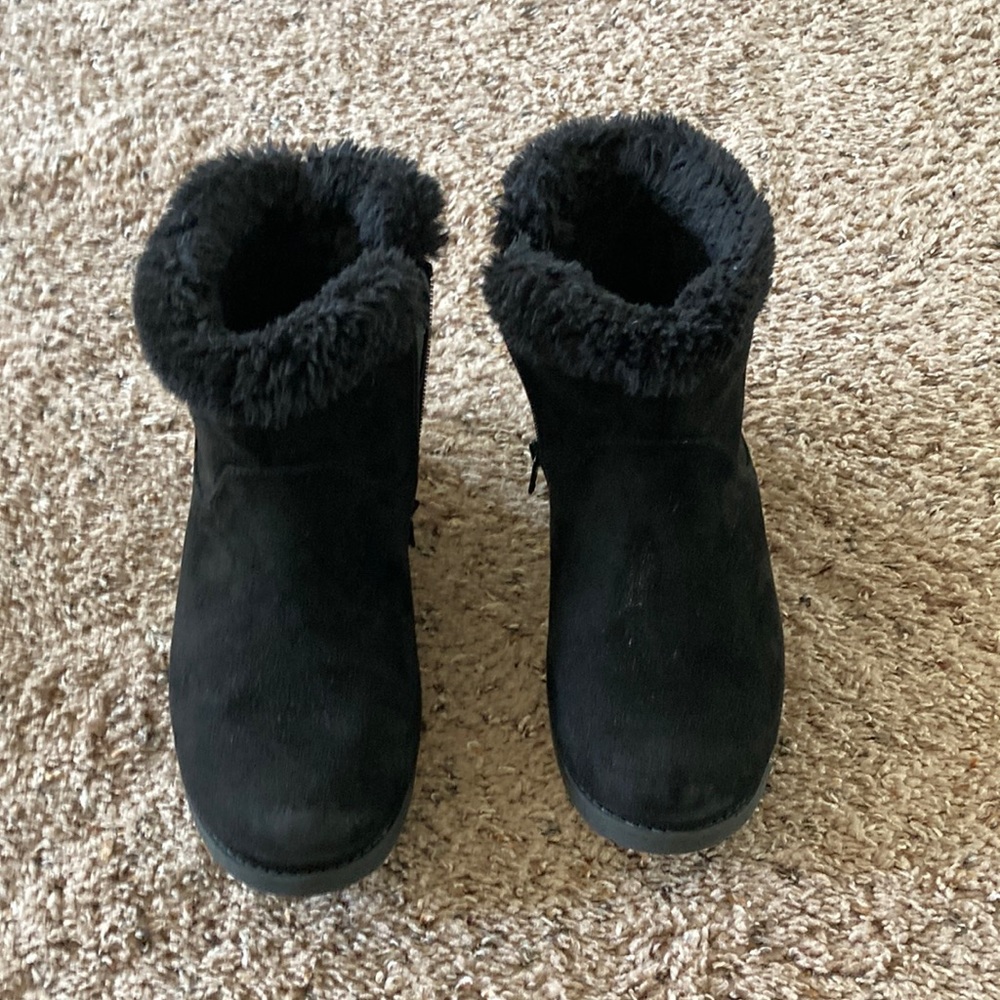 Girls boots size 3